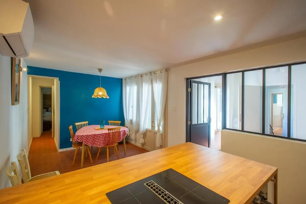 Holiday home Maison De Charme 14 Personnes Piscine Avignon France