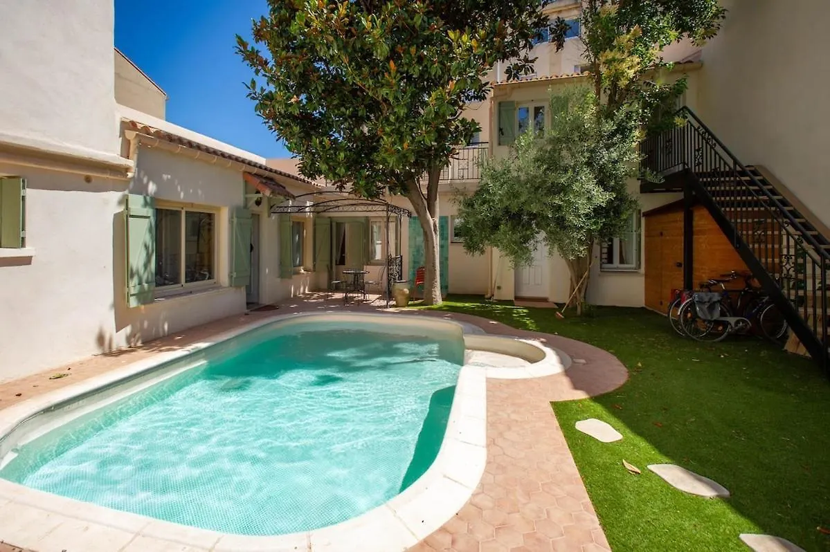 Maison De Charme 14 Personnes Piscine Avignon 0*,